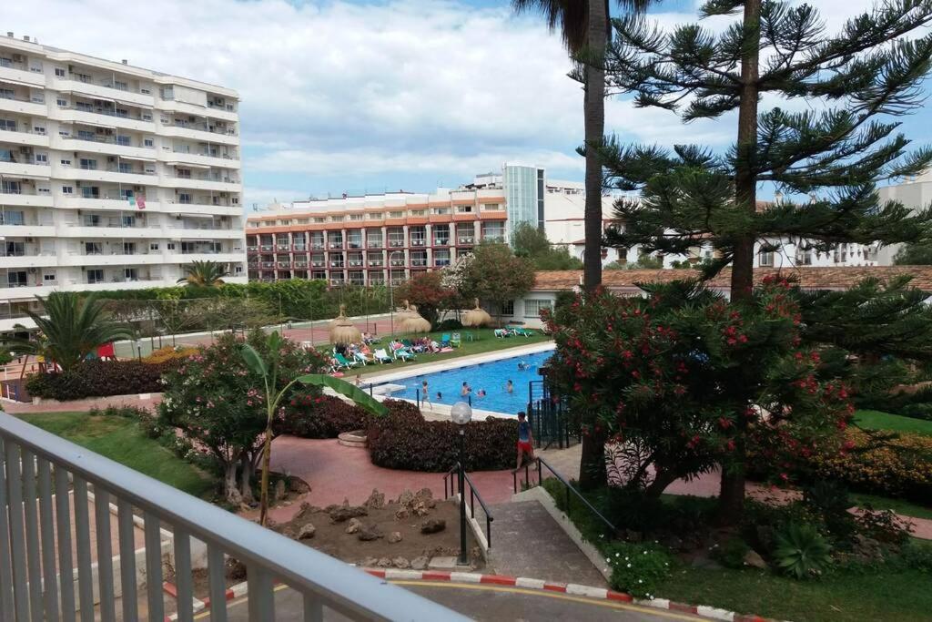 Carihuela Park Palace Studio Torremolinos Exterior photo