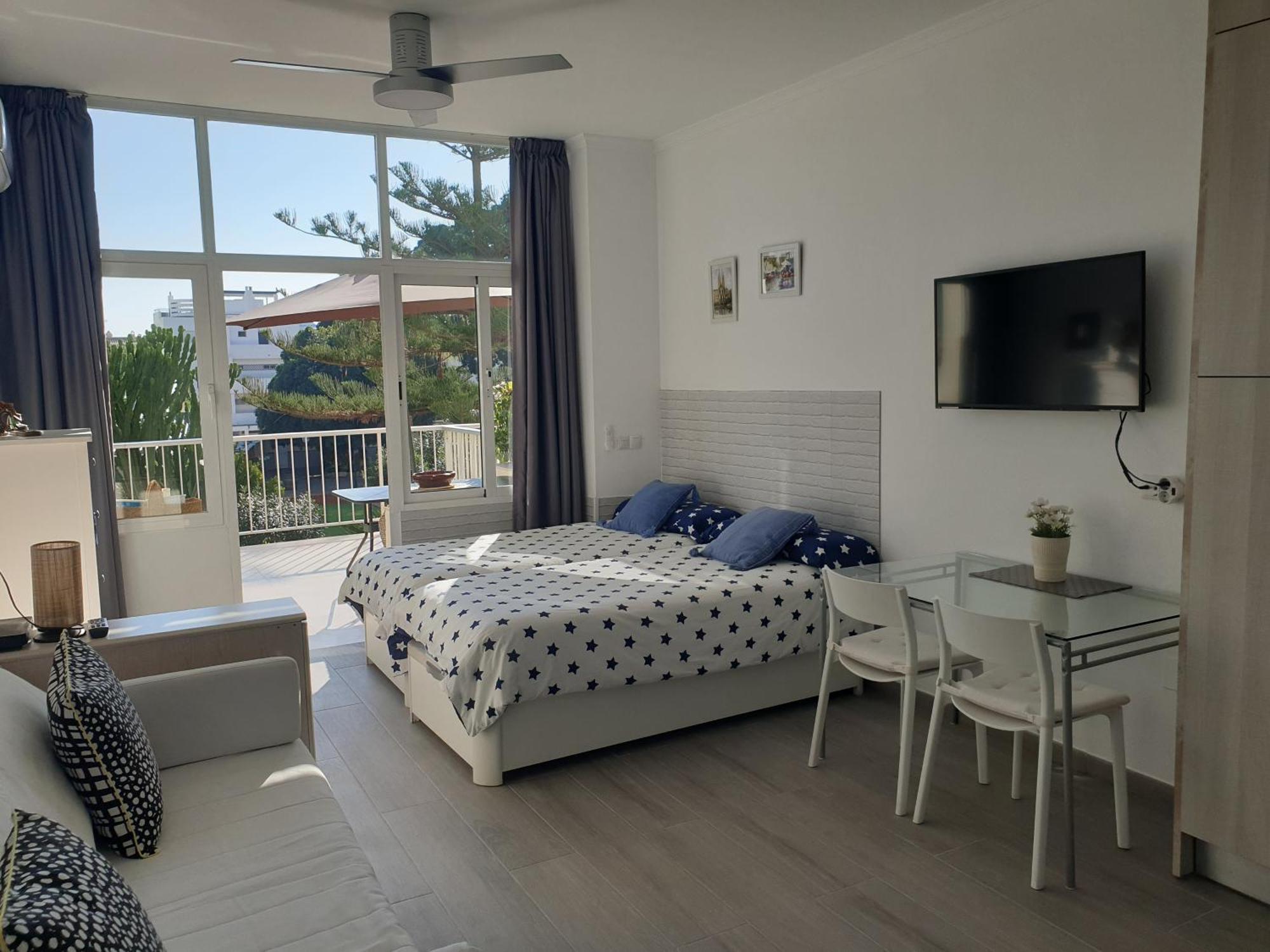 Carihuela Park Palace Studio Torremolinos Exterior photo